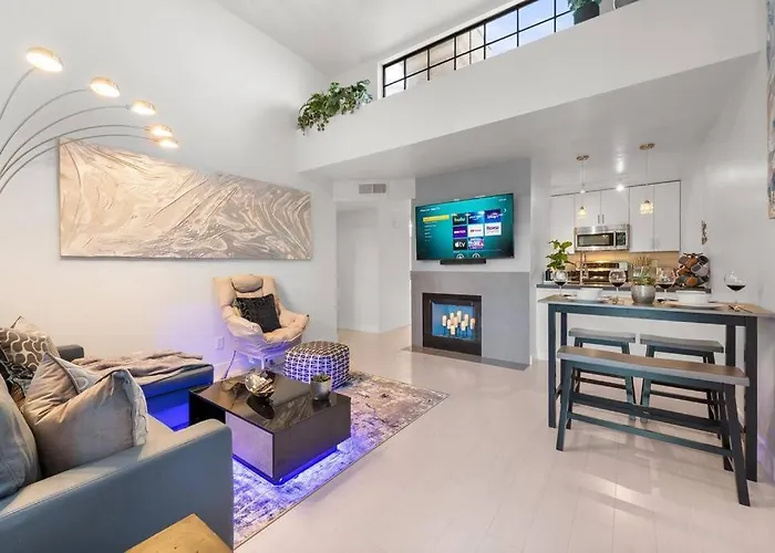 Apartment The Hidden Gem, King Bed & Swimming Pool! *
